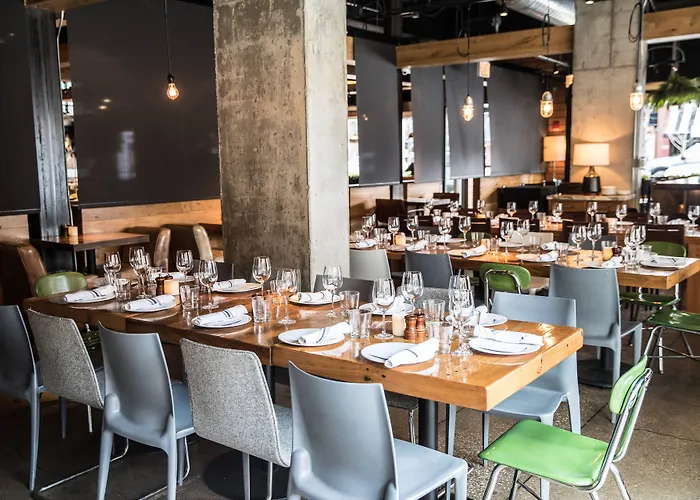 Aloft By Marriott Downtown River North Hotel Chicago