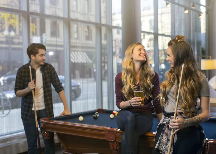 Aloft By Marriott Downtown River North 3*