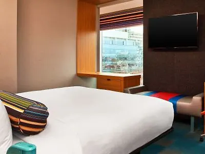 Aloft By Marriott Downtown River North